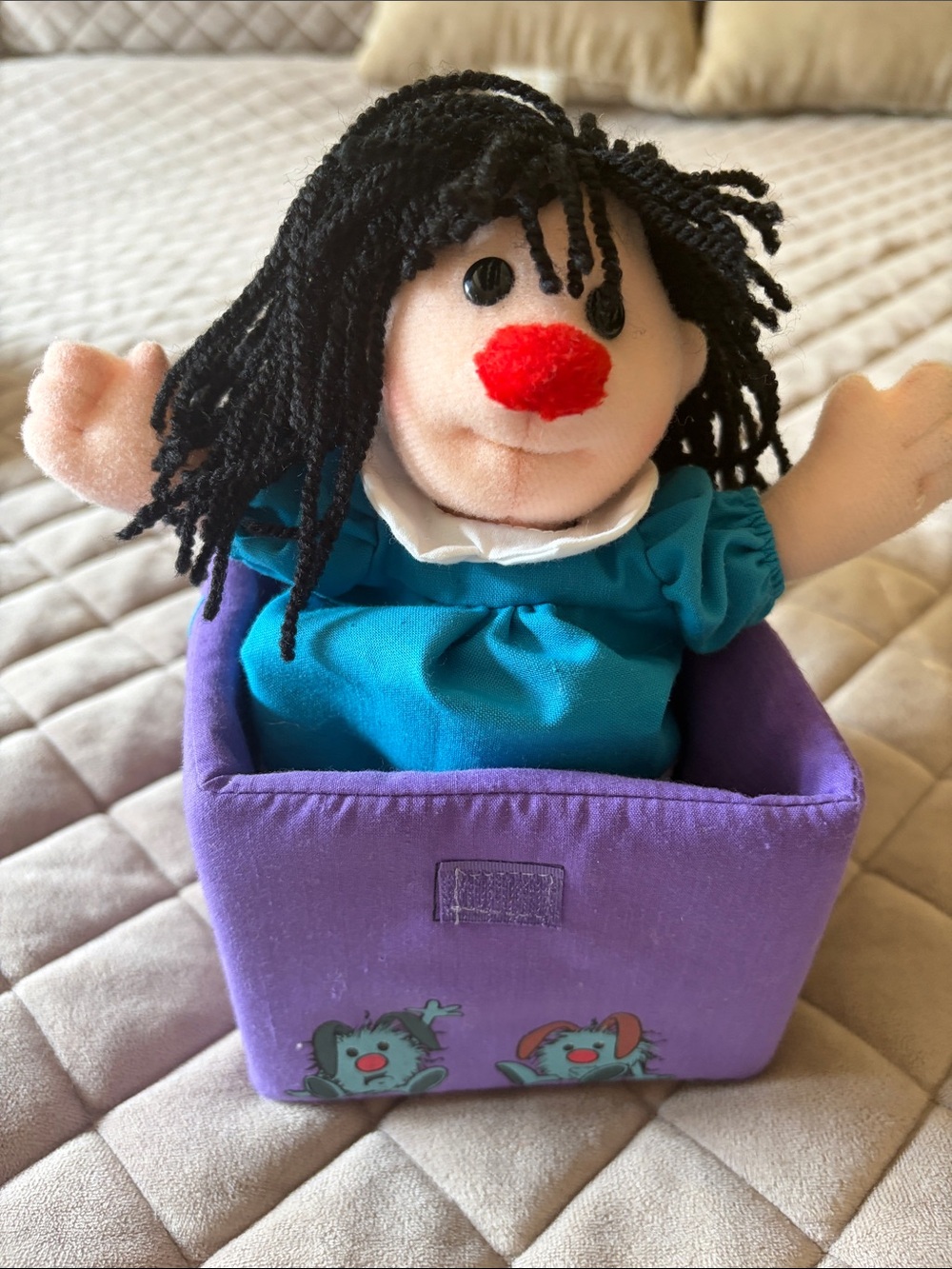 Vintage Molly Big Comfy Couch Jack-in-the-Box Doll, 1997, Excellent Condition